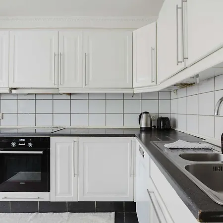 Spacious Private House In Amager